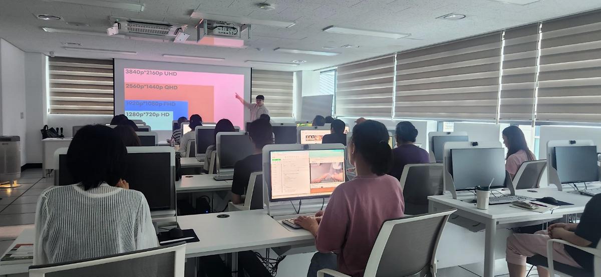 나도_유튜버,_1인_콘텐츠_제작_2.jpg 이미지