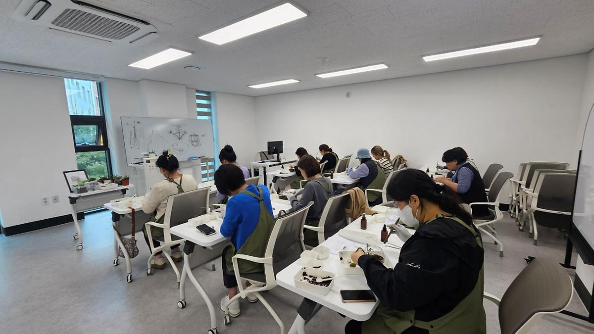 테라리움_만들기_강의사진.jpg 이미지