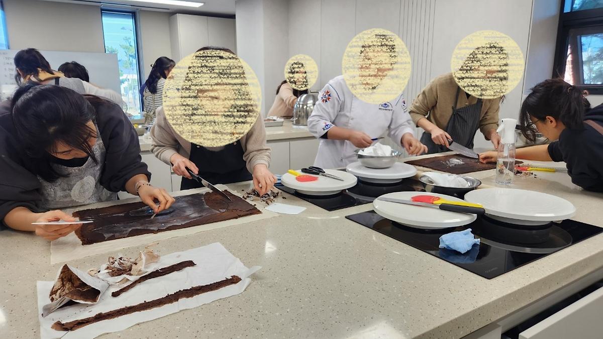(겨울특강)부쉬드노엘_만들기.jpg 이미지